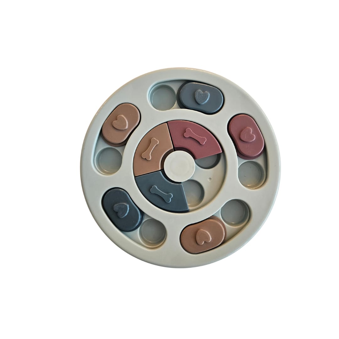 Comedero interactivo para mascotas